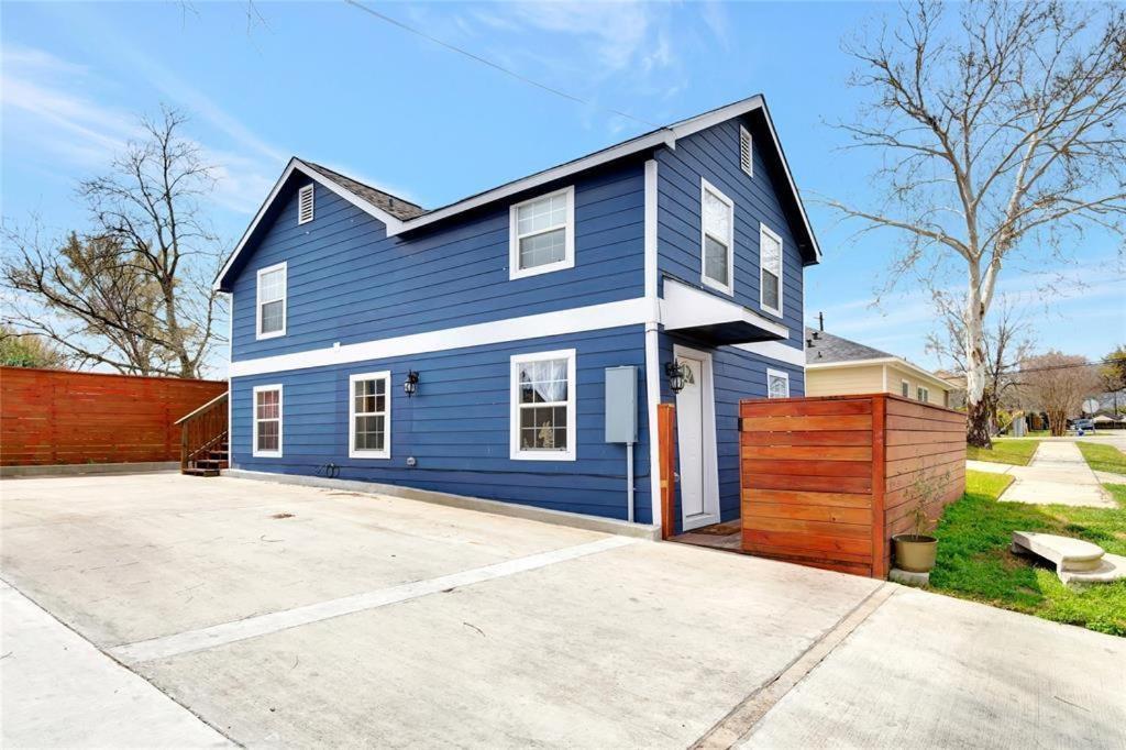 Super Cozy 2 Bedroom With Fast Wifi And Queen Bed Close To Downtown Houston!! エクステリア 写真