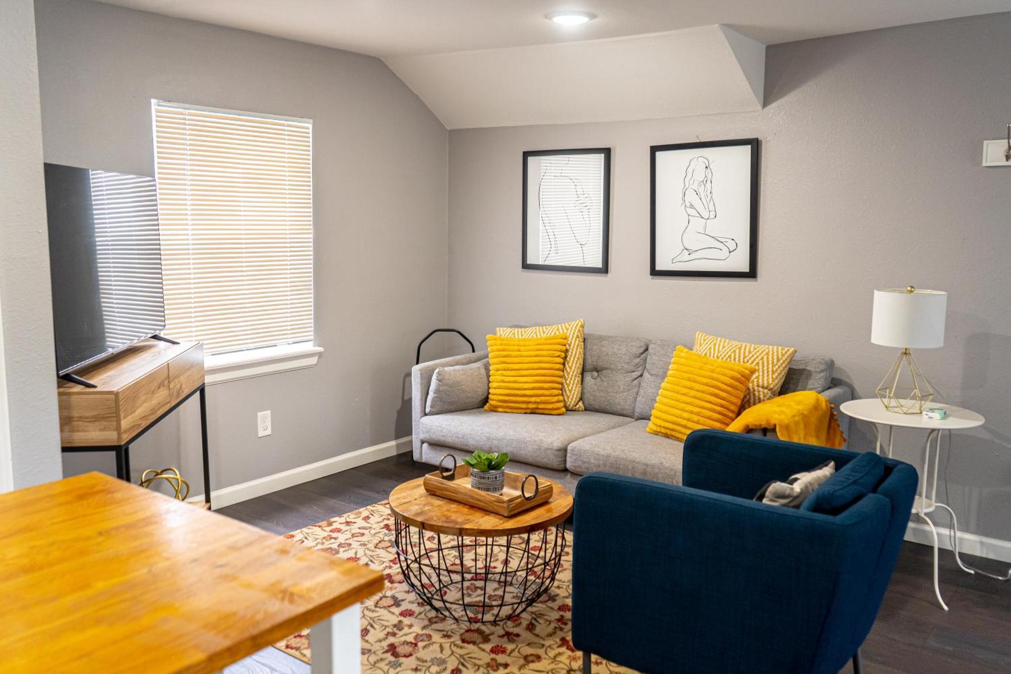 Super Cozy 2 Bedroom With Fast Wifi And Queen Bed Close To Downtown Houston!! エクステリア 写真
